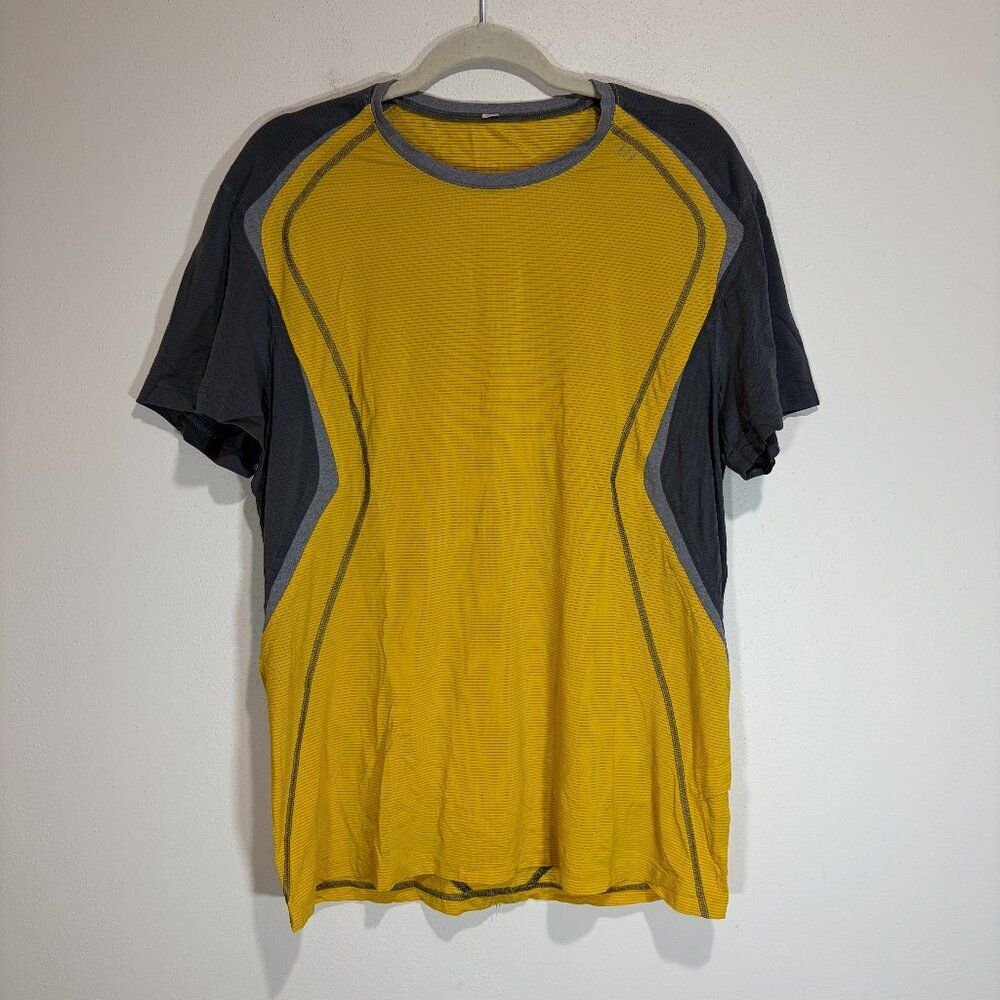 Lululemon Size XL? Mens Short Sleeve Tee Shirt Yellow Gray Stripe Athletic